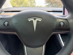Used 2021  Tesla Model Y Long Range AWD at Rooster Auto Sales near Vinton&comma; IA