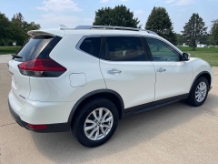 Used 2018 Nissan Rogue 4d SUV AWD SV at Rooster Auto Sales near Vinton, IA
