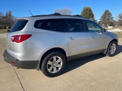 Used 2009  Chevrolet Traverse 4d SUV FWD LT1 at Rooster Auto Sales near Vinton&comma; IA