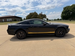 Used 2006  Ford Mustang 2d Coupe Premium at Rooster Auto Sales near Vinton&comma; IA