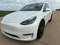 Used 2021  Tesla Model Y Performance AWD at Rooster Auto Sales near Vinton&comma; IA