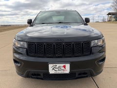 Used 2019  Jeep Grand Cherokee 4d SUV 4WD Laredo Upland at Rooster Auto Sales near Vinton&comma; IA