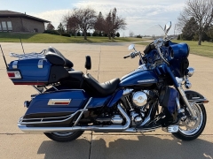 Used 2010  Harley Davidson Motorcycle at Rooster Auto Sales near Vinton&comma; IA