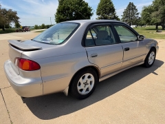 Used 1998  Toyota Corolla 4d Sedan LE AT at Rooster Auto Sales near Vinton&comma; IA