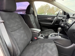 Used 2014  Nissan Rogue 4d SUV AWD SL at Rooster Auto Sales near Vinton&comma; IA