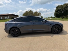 Used 2022  Tesla Model 3 Long Range AWD at Rooster Auto Sales near Vinton&comma; IA