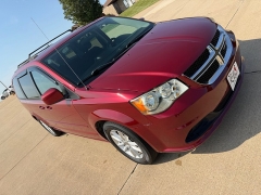 Used 2014  Dodge Grand Caravan 4d Wagon SXT 30th Anniversary at Rooster Auto Sales near Vinton&comma; IA