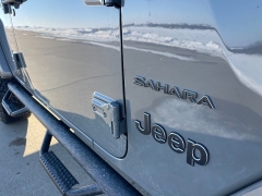 Used 2018  Jeep Wrangler Unlimited 4d SUV 4WD Sahara at Rooster Auto Sales near Vinton&comma; IA