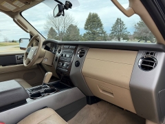 Used 2014  Ford Expedition EL 4d SUV 4WD XLT at Rooster Auto Sales near Vinton&comma; IA