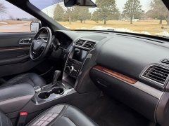 Used 2019  Ford Explorer 4d SUV 4WD Platinum at Rooster Auto Sales near Vinton&comma; IA