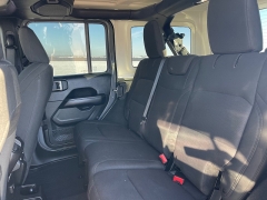 Used 2018  Jeep Wrangler Unlimited 4d SUV 4WD Sahara at Rooster Auto Sales near Vinton&comma; IA