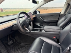 Used 2021  Tesla Model Y Long Range AWD at Rooster Auto Sales near Vinton&comma; IA