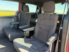 Used 2015  Dodge Grand Caravan 4d Wagon SE Plus at Rooster Auto Sales near Vinton&comma; IA
