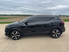 Used 2020 Nissan Rogue Sport 4d SUV AWD SL at Rooster Auto Sales near Vinton, IA