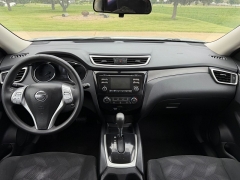 Used 2014  Nissan Rogue 4d SUV AWD SL at Rooster Auto Sales near Vinton&comma; IA