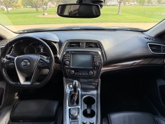 Used 2017  Nissan Maxima 4d Sedan Platinum at Rooster Auto Sales near Vinton&comma; IA