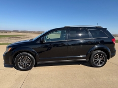 Used 2018  Dodge Journey 4d SUV FWD SE at Rooster Auto Sales near Vinton&comma; IA
