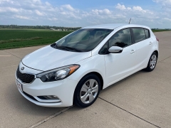Used 2016 Kia Forte5 5d Hatchback SX Auto at Rooster Auto Sales near Vinton, IA