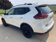 Used 2018 Nissan Rogue 4d SUV AWD SV at Rooster Auto Sales near Vinton, IA