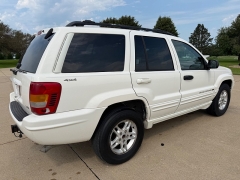 Used 2000  Jeep Grand Cherokee 4d SUV 4WD Limited V8 at Rooster Auto Sales near Vinton&comma; IA