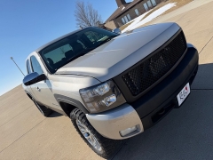 Used 2007  Chevrolet Silverado 1500 4WD Ext Cab LTZ at Rooster Auto Sales near Vinton&comma; IA