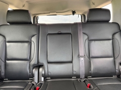 Used 2017  GMC Yukon 4d SUV 4WD SLT at Rooster Auto Sales near Vinton&comma; IA