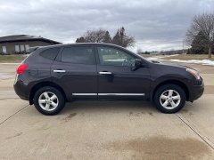 Used 2013  Nissan Rogue 4d SUV AWD SV-SL at Rooster Auto Sales near Vinton&comma; IA