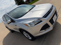 Used 2015  Ford Escape 4d SUV 4WD SE at Rooster Auto Sales near Vinton&comma; IA