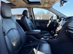 Used 2015  Chevrolet Traverse 4d SUV AWD LT2 at Rooster Auto Sales near Vinton&comma; IA