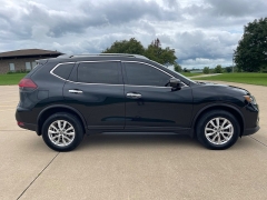 Used 2019 Nissan Rogue 4d SUV AWD SV at Rooster Auto Sales near Vinton, IA