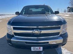 Used 2008  Chevrolet Silverado 1500 4WD Crew Cab LT2 at Rooster Auto Sales near Vinton&comma; IA