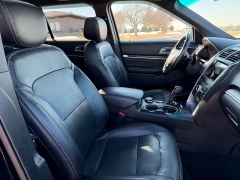 Used 2017  Ford Explorer 4d SUV 4WD Limited at Rooster Auto Sales near Vinton&comma; IA