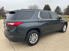 Used 2019  Chevrolet Traverse 4d SUV FWD LT Cloth w/1LT at Rooster Auto Sales near Vinton, IA