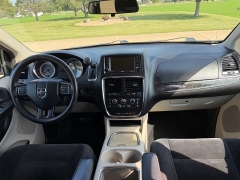 Used 2014  Dodge Grand Caravan 4d Wagon SXT 30th Anniversary at Rooster Auto Sales near Vinton&comma; IA
