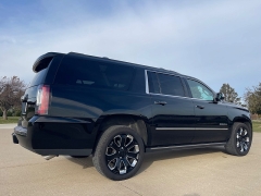 Used 2019  GMC Yukon XL 4d SUV 4WD Denali at Rooster Auto Sales near Vinton&comma; IA