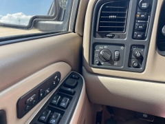 Used 2003 Chevrolet Tahoe 4d SUV 4WD LT at Rooster Auto Sales near Vinton, IA