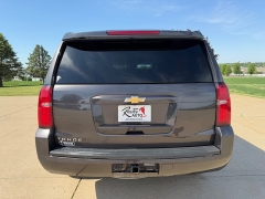 Used 2017  Chevrolet Tahoe 4d SUV 4WD LT at Rooster Auto Sales near Vinton&comma; IA