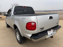 Used 2001  Ford F-150 4WD SuperCrew XLT at Rooster Auto Sales near Vinton&comma; IA