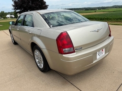 Used 2006  Chrysler 300 4d Sedan Base at Rooster Auto Sales near Vinton&comma; IA