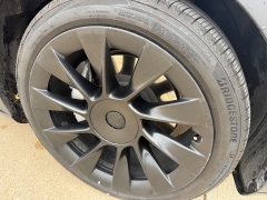 Used 2021  Tesla Model Y Long Range AWD at Rooster Auto Sales near Vinton&comma; IA