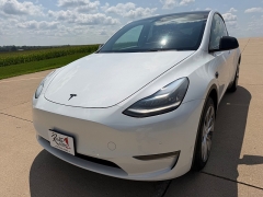 Used 2021  Tesla Model Y Long Range AWD at Rooster Auto Sales near Vinton&comma; IA