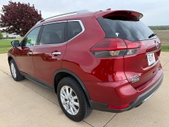 Used 2018  Nissan Rogue 4d SUV AWD SV at Rooster Auto Sales near Vinton&comma; IA