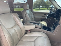 Used 2003 Chevrolet Tahoe 4d SUV 4WD LT at Rooster Auto Sales near Vinton, IA