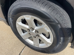 Used 2015 GMC Acadia 4d SUV AWD SLE-2 at Rooster Auto Sales near Vinton, IA