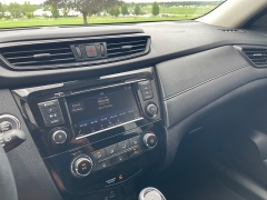 Used 2019 Nissan Rogue 4d SUV AWD SV at Rooster Auto Sales near Vinton, IA