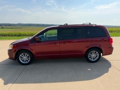 Used 2014  Dodge Grand Caravan 4d Wagon SXT 30th Anniversary at Rooster Auto Sales near Vinton&comma; IA