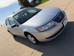 Used 2006  Saturn Ion 4d Sedan 2 5spd at Rooster Auto Sales near Vinton&comma; IA