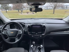 Used 2019  Chevrolet Traverse 4d SUV FWD LT Cloth w/1LT at Rooster Auto Sales near Vinton, IA