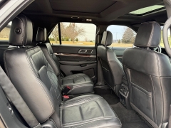 Used 2019  Ford Explorer 4d SUV 4WD Platinum at Rooster Auto Sales near Vinton&comma; IA
