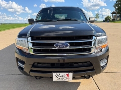 Used 2015  Ford Expedition EL 4d SUV 4WD XLT at Rooster Auto Sales near Vinton&comma; IA
